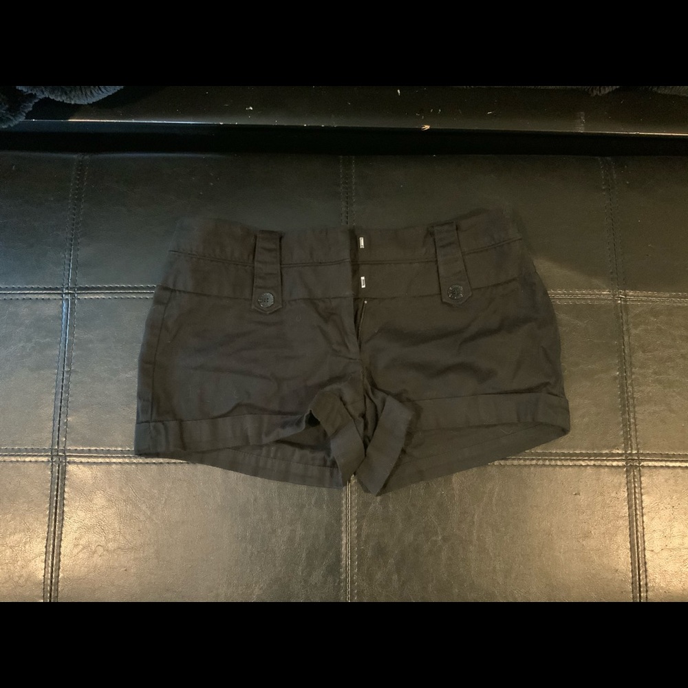 Guess Shorts Size 27 black never been worn